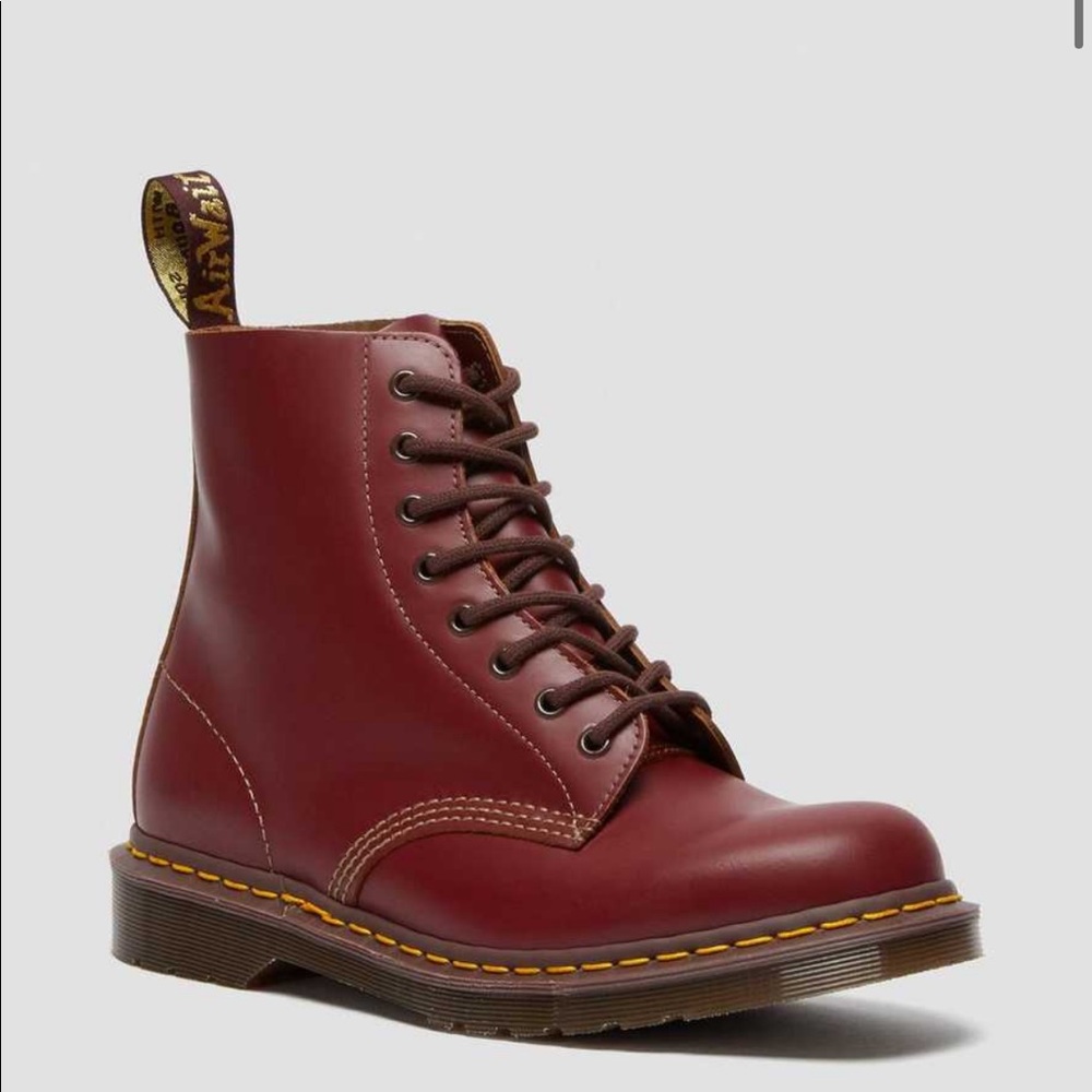 Dr. Martens 1460 Pascal Vintage Boots